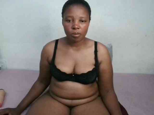 Hotqueenxxx webcam