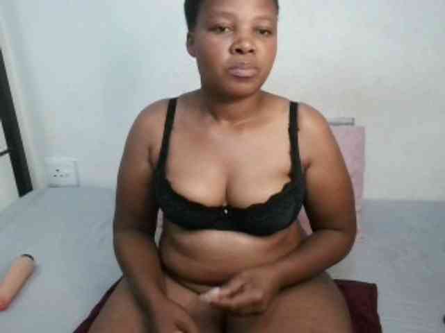 Hotqueenxxx webcam