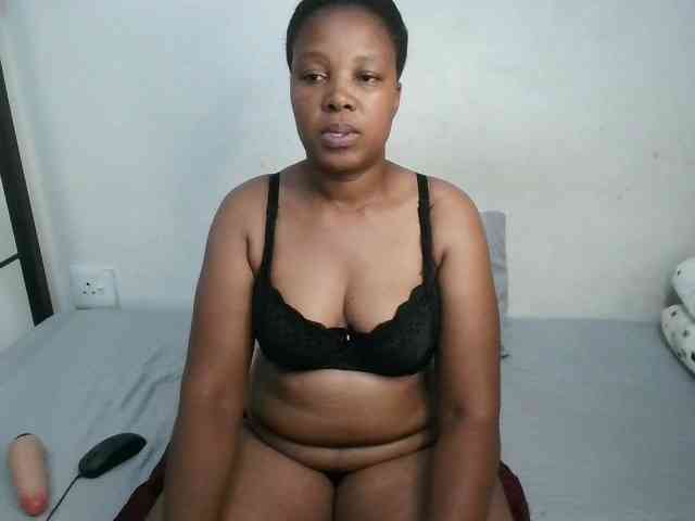 Hotqueenxxx webcam