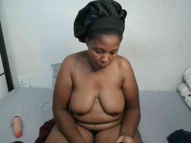 Hotqueenxxx webcam