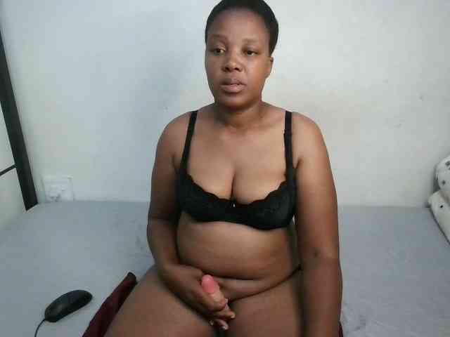 Hotqueenxxx webcam