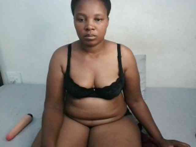 Hotqueenxxx webcam