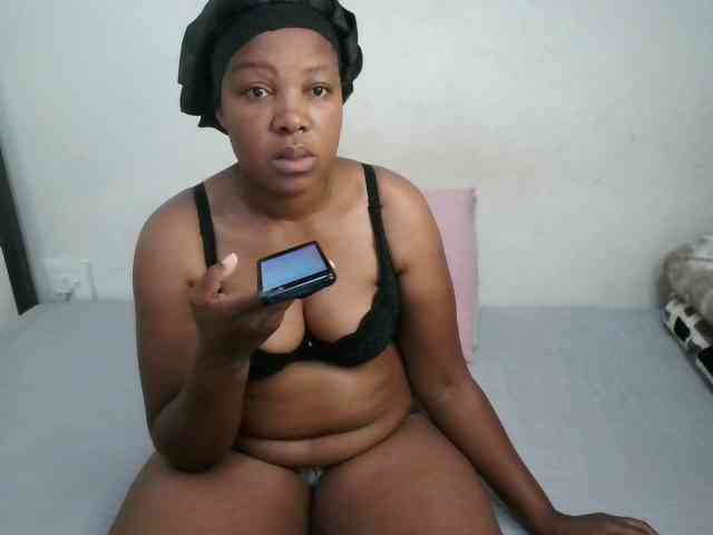 Hotqueenxxx webcam