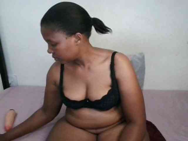 Hotqueenxxx webcam