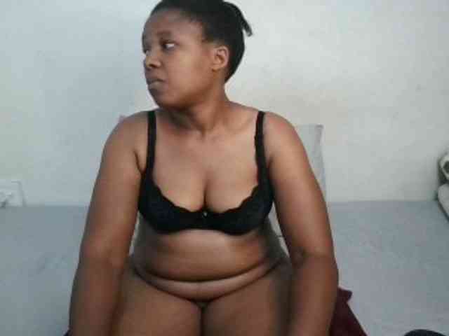 Hotqueenxxx webcam