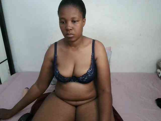 Hotqueenxxx webcam