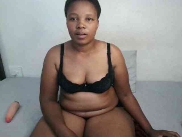 Hotqueenxxx webcam