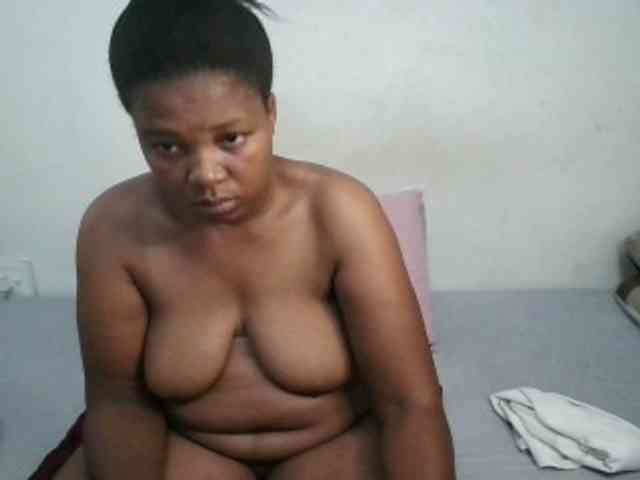 Hotqueenxxx webcam