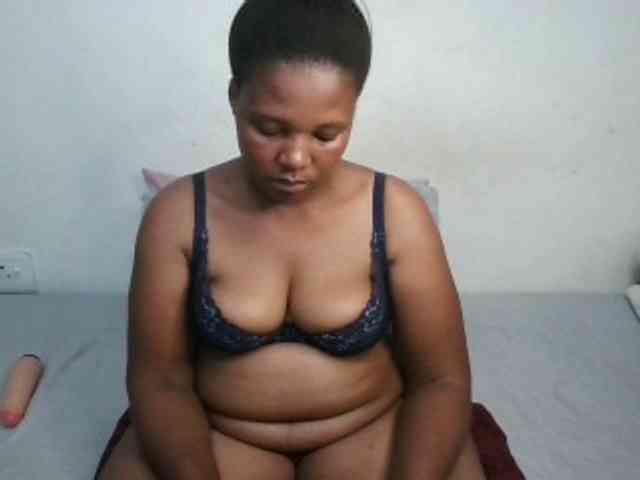 Hotqueenxxx webcam