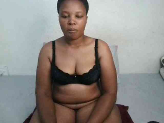 Hotqueenxxx webcam