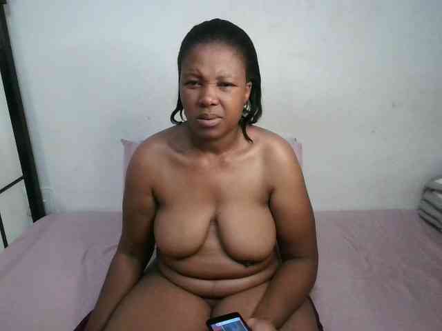 Hotqueenxxx webcam