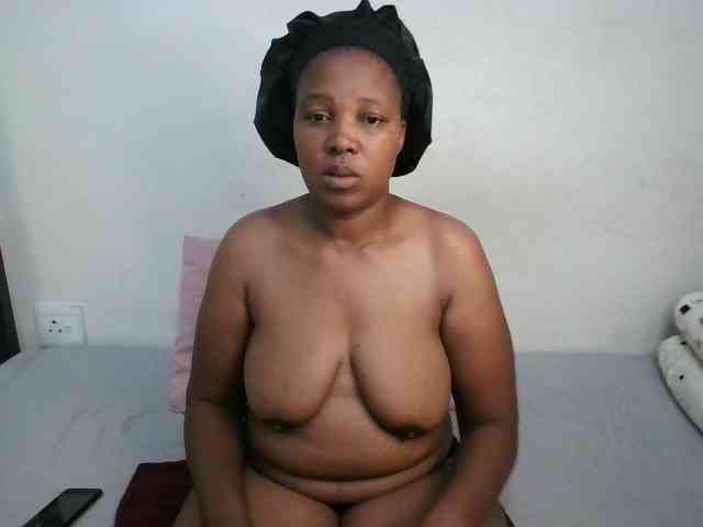 Hotqueenxxx webcam
