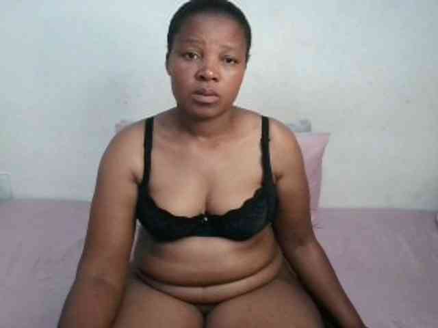 Hotqueenxxx webcam