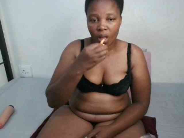 Hotqueenxxx webcam