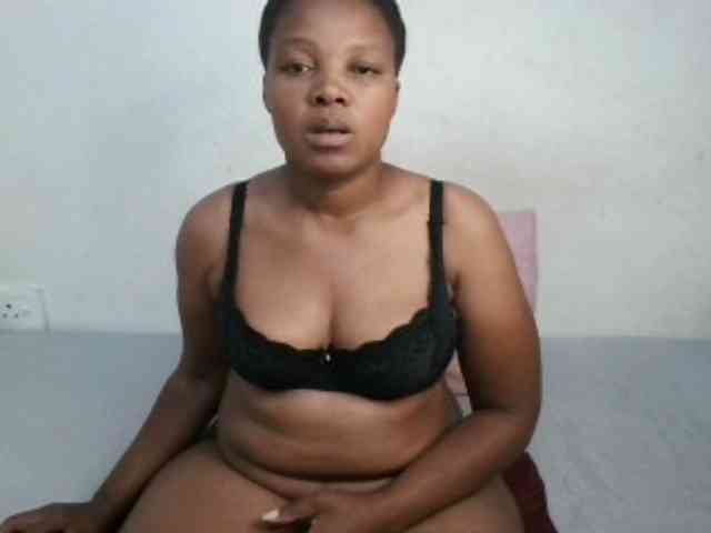 Hotqueenxxx webcam