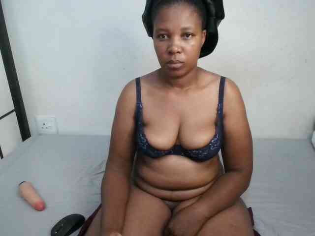 Hotqueenxxx webcam