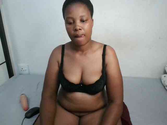 Hotqueenxxx webcam