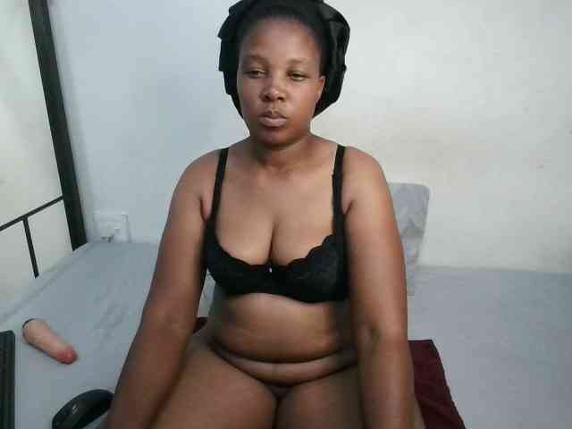 Hotqueenxxx webcam