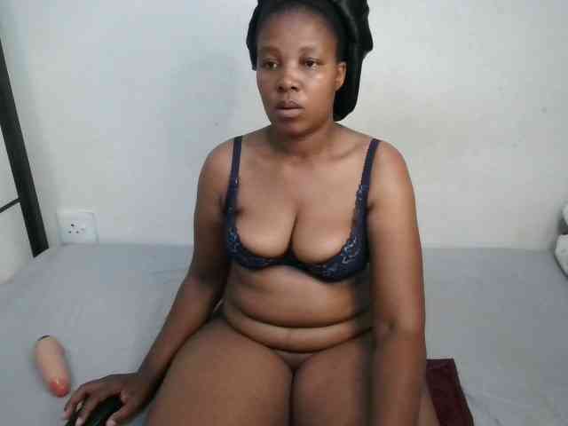 Hotqueenxxx webcam