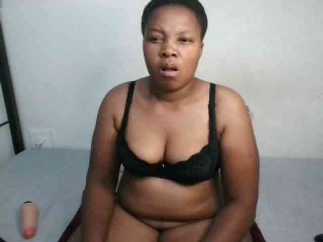 Hotqueenxxx webcam