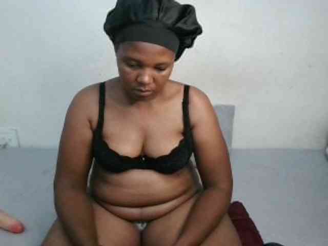 Hotqueenxxx webcam