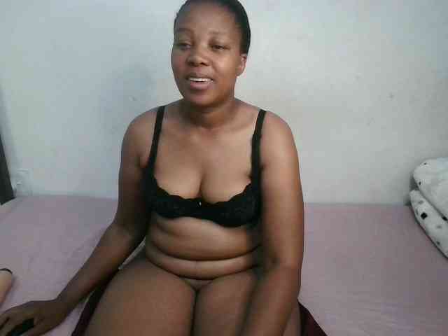 Hotqueenxxx webcam