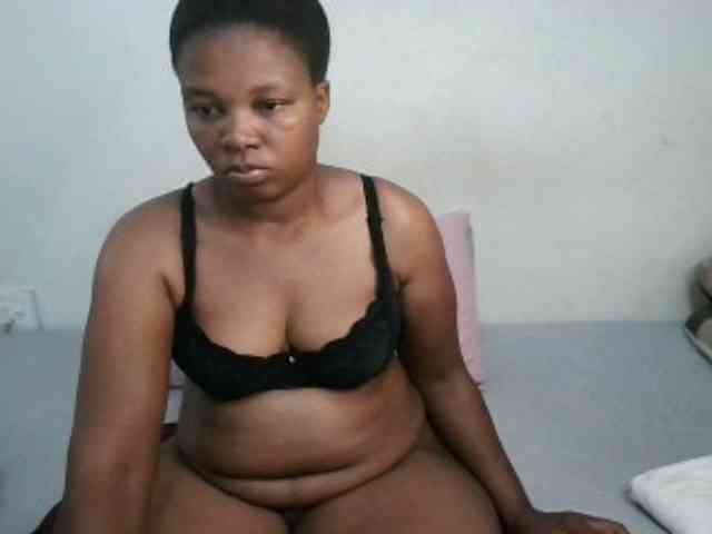 Hotqueenxxx webcam