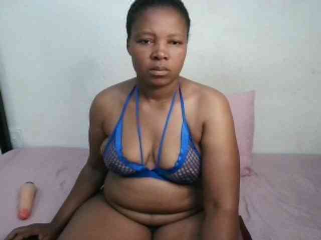 Hotqueenxxx webcam