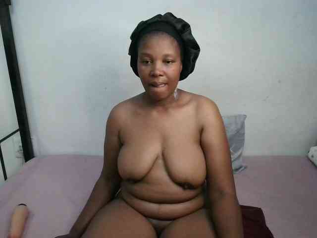 Hotqueenxxx webcam