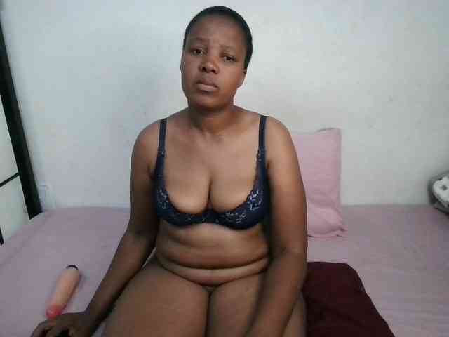 Hotqueenxxx webcam
