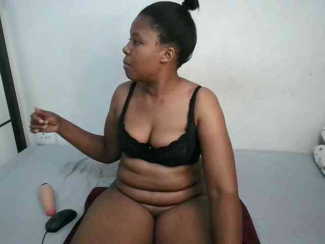 Hotqueenxxx webcam