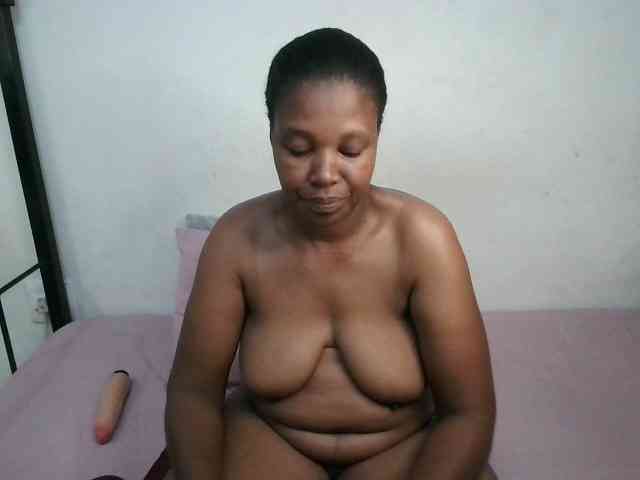 Hotqueenxxx webcam