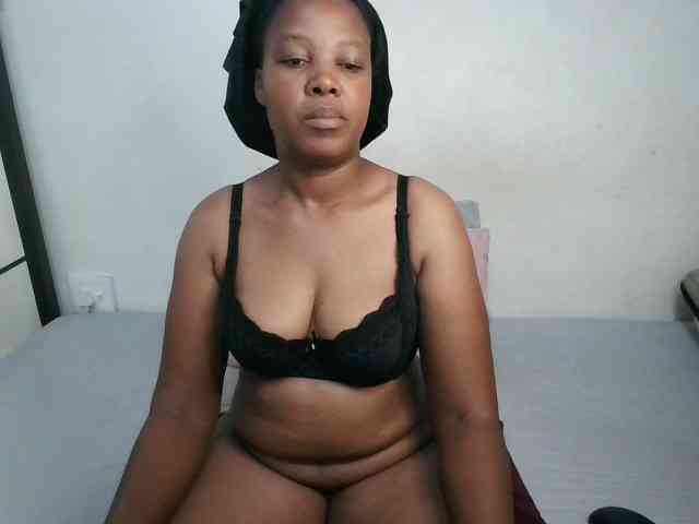 Hotqueenxxx webcam