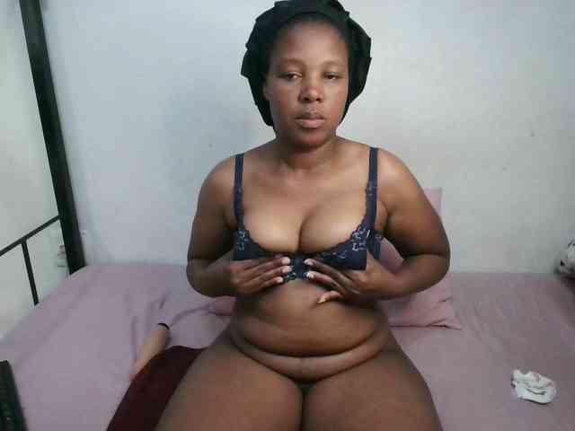 Hotqueenxxx webcam