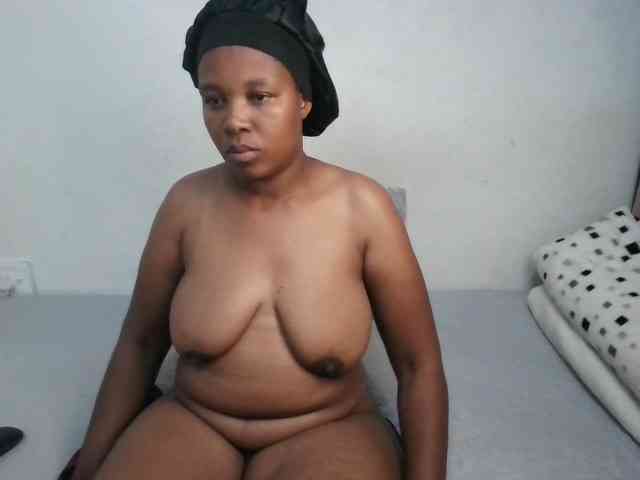 Hotqueenxxx webcam
