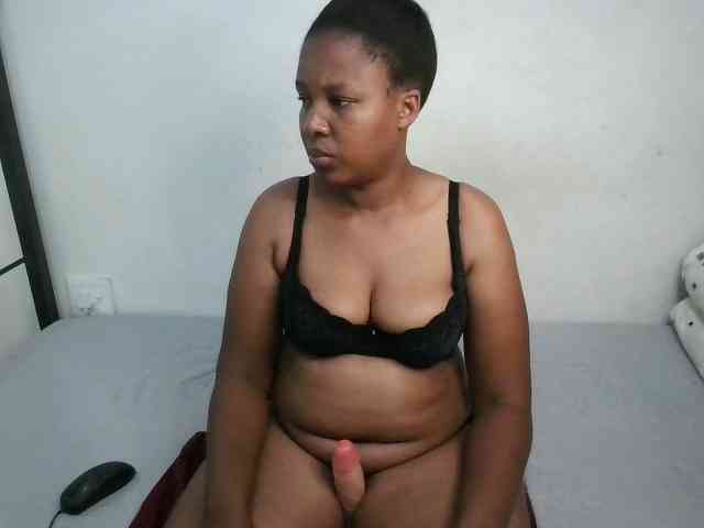 Hotqueenxxx webcam