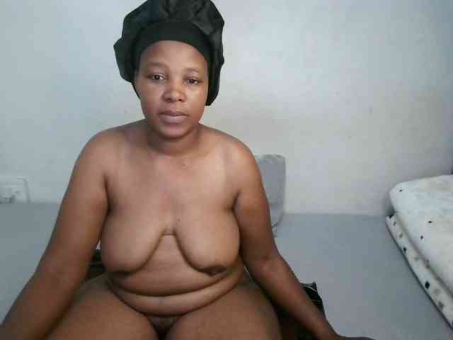 Hotqueenxxx webcam