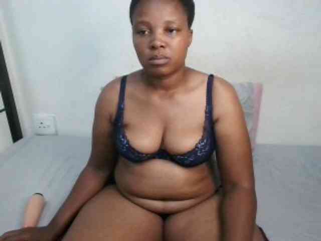 Hotqueenxxx webcam