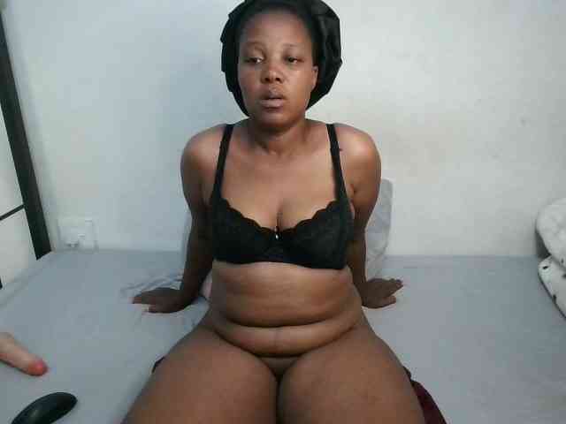 Hotqueenxxx webcam