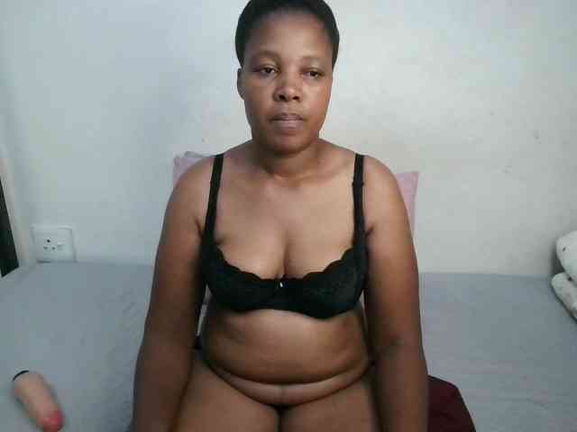 Hotqueenxxx webcam