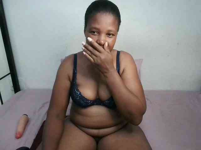 Hotqueenxxx webcam