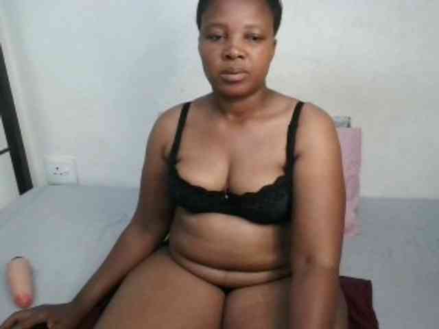 Hotqueenxxx webcam