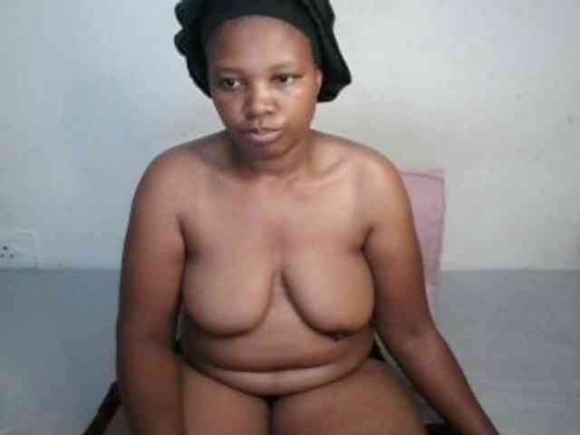 Hotqueenxxx webcam