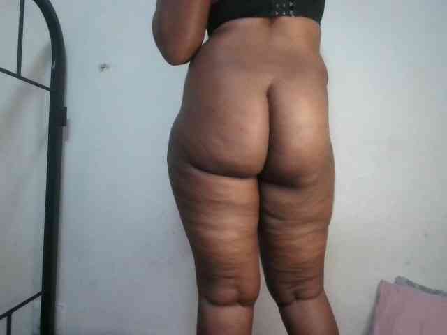 Hotqueenxxx webcam