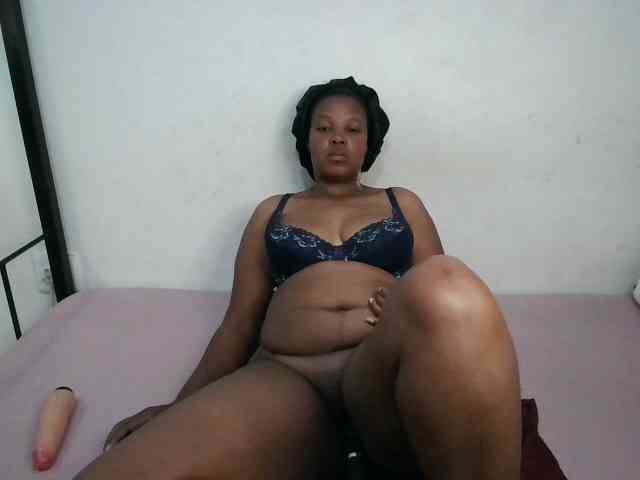 Hotqueenxxx webcam
