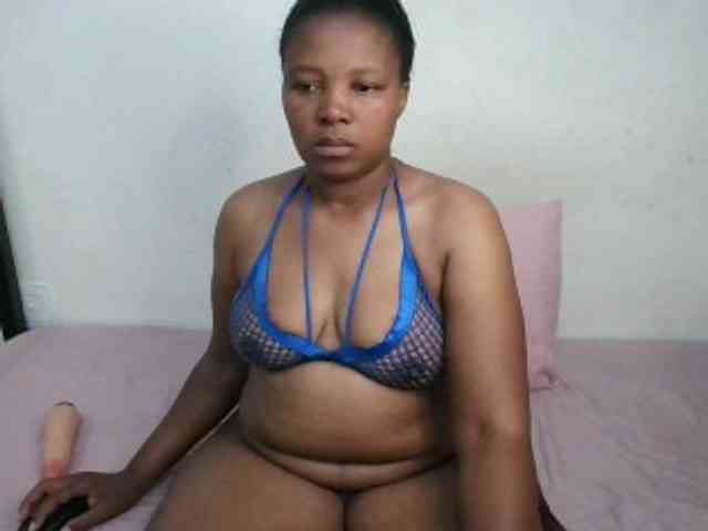 Hotqueenxxx webcam