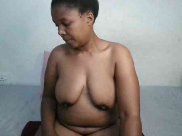 Hotqueenxxx webcam