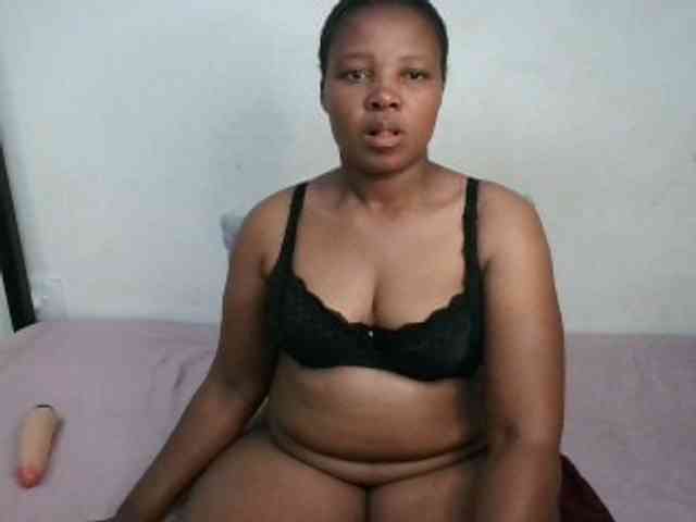 Hotqueenxxx webcam