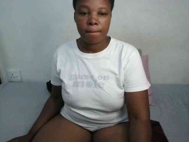 Hotqueenxxx webcam