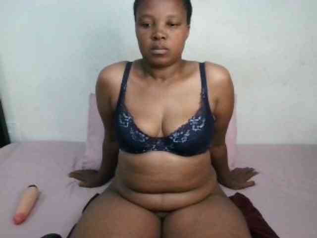 Hotqueenxxx webcam